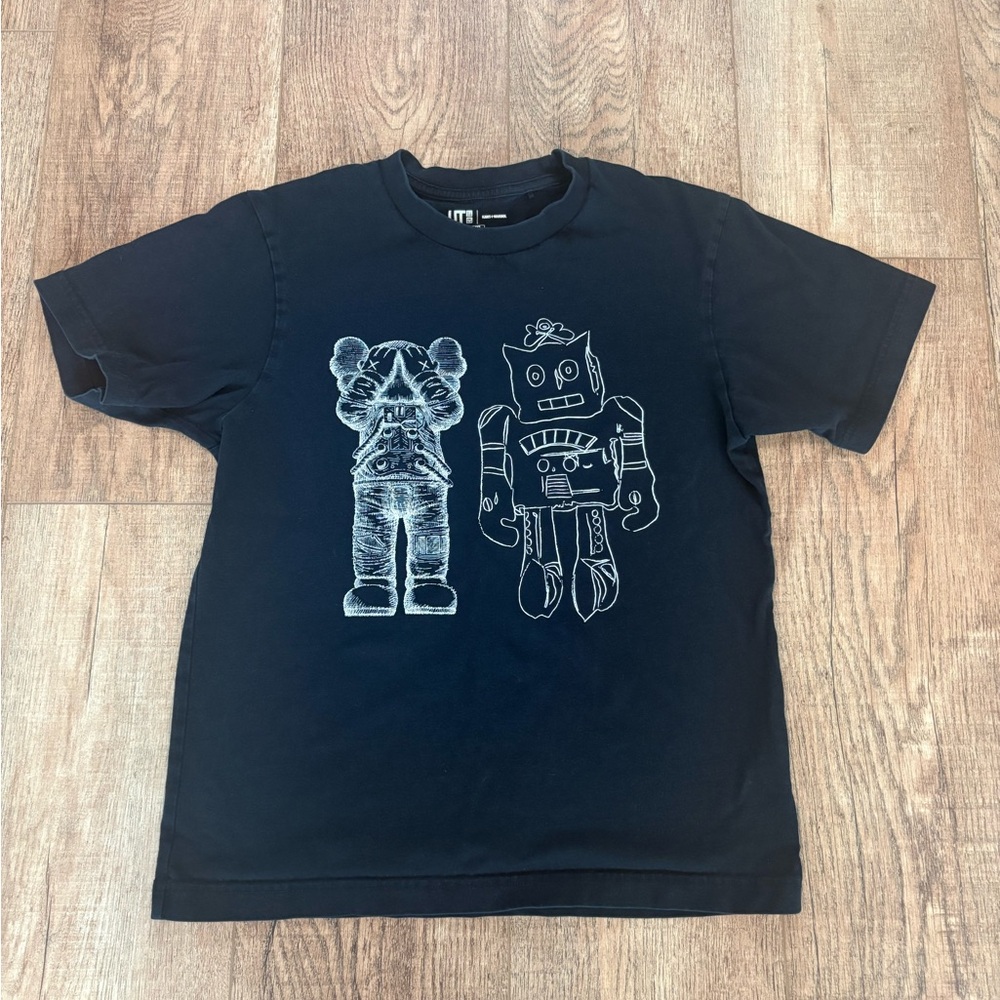 Uniqlo Kaws Black T-Shirt Graphic sz XXS
